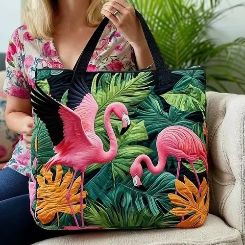 Printed quilted tote - 3d,