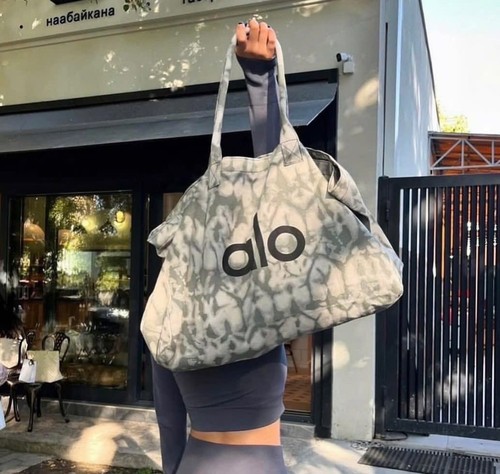Alo yoga large canvas tote - alo,