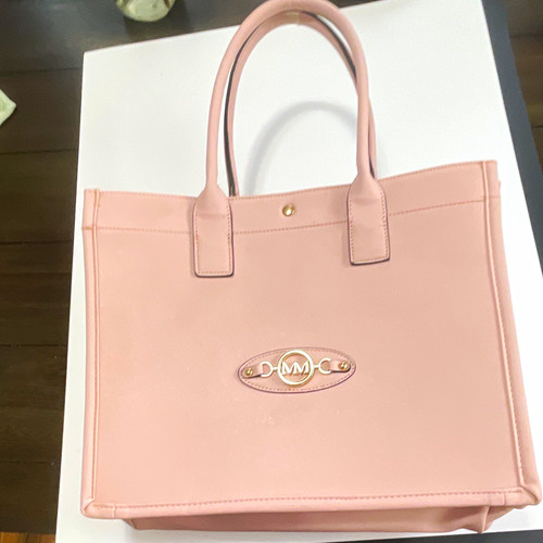Women pink solid tote - pink,