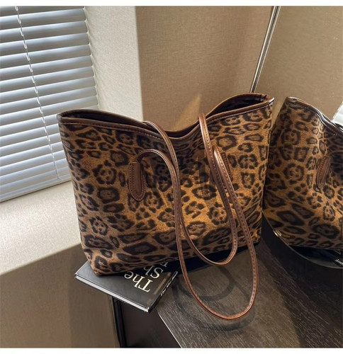 Women leopard print tote - print, bag
